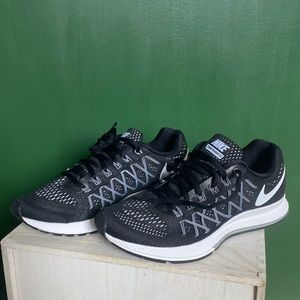 Nike Zoom Pegasus 32 BRAND NEW
